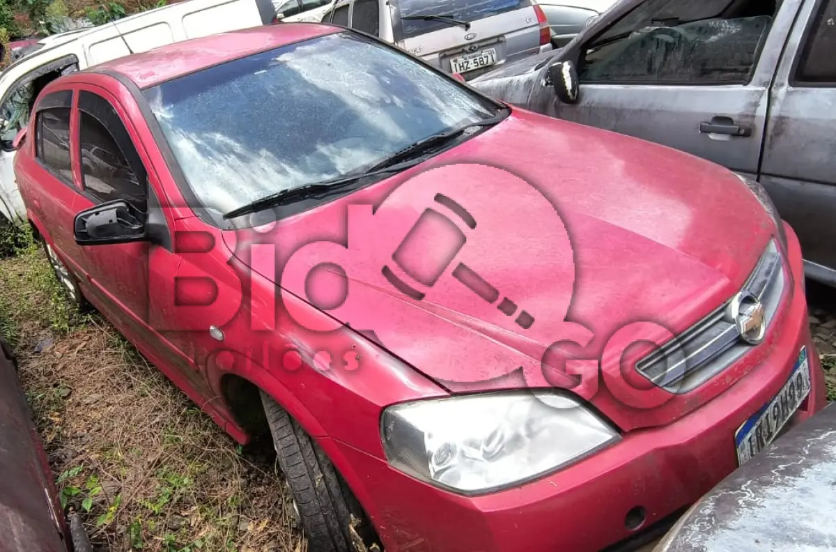 LOTE 001 - Espécie: PASSAGEIRO / Marca: GM / Modelo: ASTRA HB 4P ADVANTAGE / Placa: IRI9H99 / UF: RS / Município: Picada Café / Ano fabricação: 2010 / Ano modelo: 2011 / Cor: VERMELHA / Chassi: 9BGTR48C0BB152243 / Motor: U70083924 / RENAVAM: 00259986577