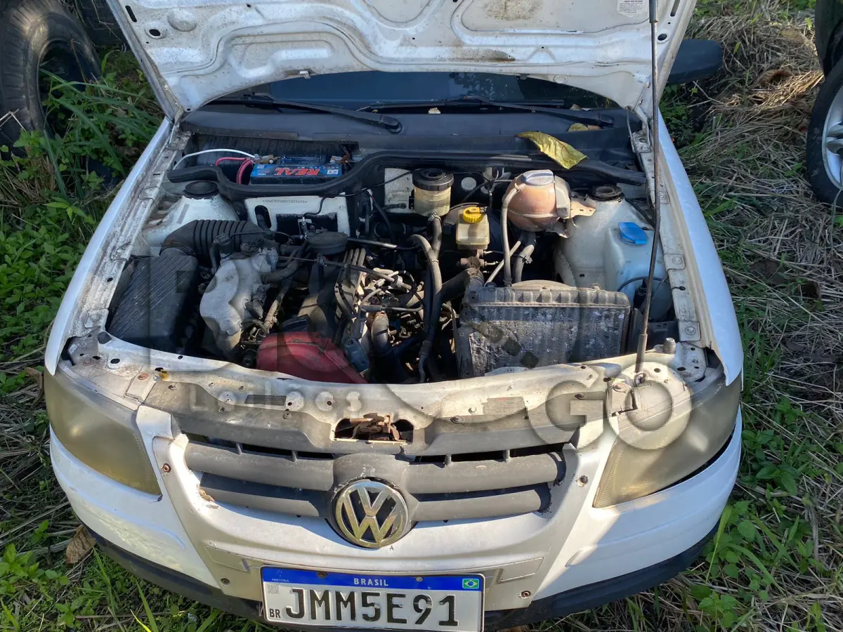LOTE 003 - Espécie: PASSAGEIRO / Marca: VW / Modelo: GOL 1.6 POWER / Placa: JMM5E91 / UF: SP / Município: São Paulo / Ano fabricação: 2006 / Ano modelo: 2007 / Cor: BRANCA Chassi: 9BWCB05W87T073216 / Motor: BWX001166 / RENAVAM: 00904718891