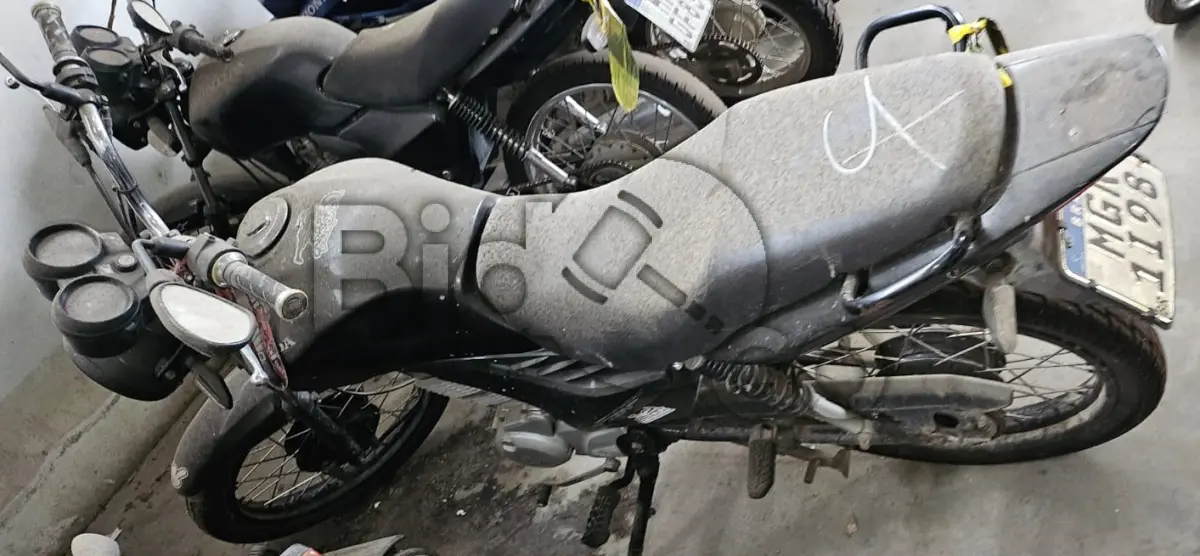 LOTE 010 - Espécie: PASSAGEIRO / Marca: HONDA / Modelo: CG 125 FAN KS / Placa: MGR1898 / UF: SC / Município: Guaramirim / Ano fabricação: 2010 / Ano modelo: 2010 / Cor: PRETA / Chassi: 9C2JC4110AR646518 / Motor: JC41E1A646518 / RENAVAM: 00240128699
