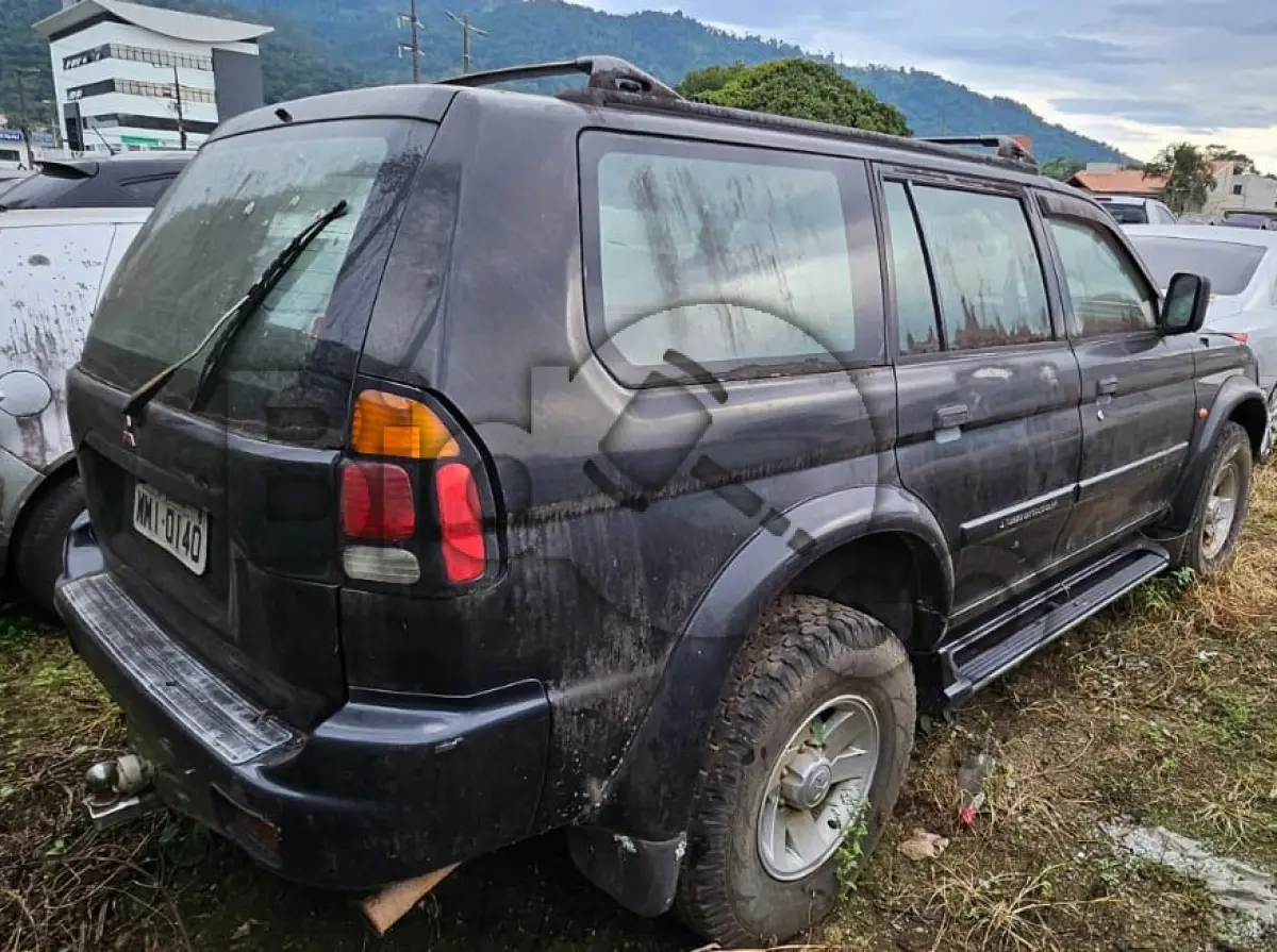 LOTE 019 - Espécie: CAMIONETA / Marca: I / Modelo: MMC PAJERO SP. 4X4 GLS / Placa: MMI0140 / UF: SC / Município: Guaramirim / Ano fabricação: 2001 / Ano modelo: 2001 / Cor: PRETA / Chassi: JMY0RK9701P100832 / Motor: DP2186 / RENAVAM: 763953881
