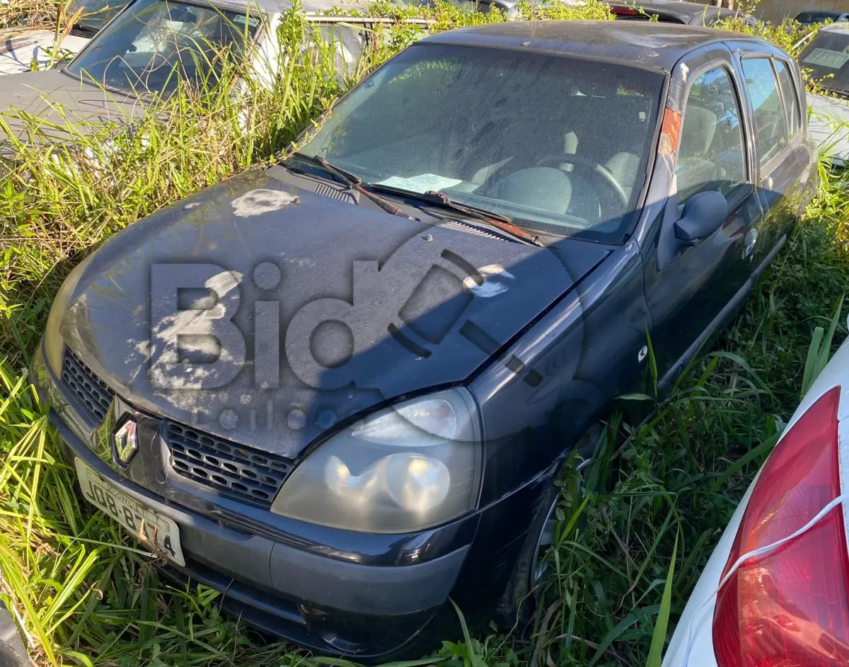 LOTE 002 - Espécie: AUTOMOVEL / Marca: RENAULT / Modelo: CLIO AUT 1.0 H / Placa: JQB8374 / UF: SC / Município: Joinville / Ano fabricação: 2005 / Ano modelo: 2005 / Cor: PRETA / Chassi: 93YBB0Y055J618364 / Motor:D7DC760Q031409 / RENAVAM: 857032003