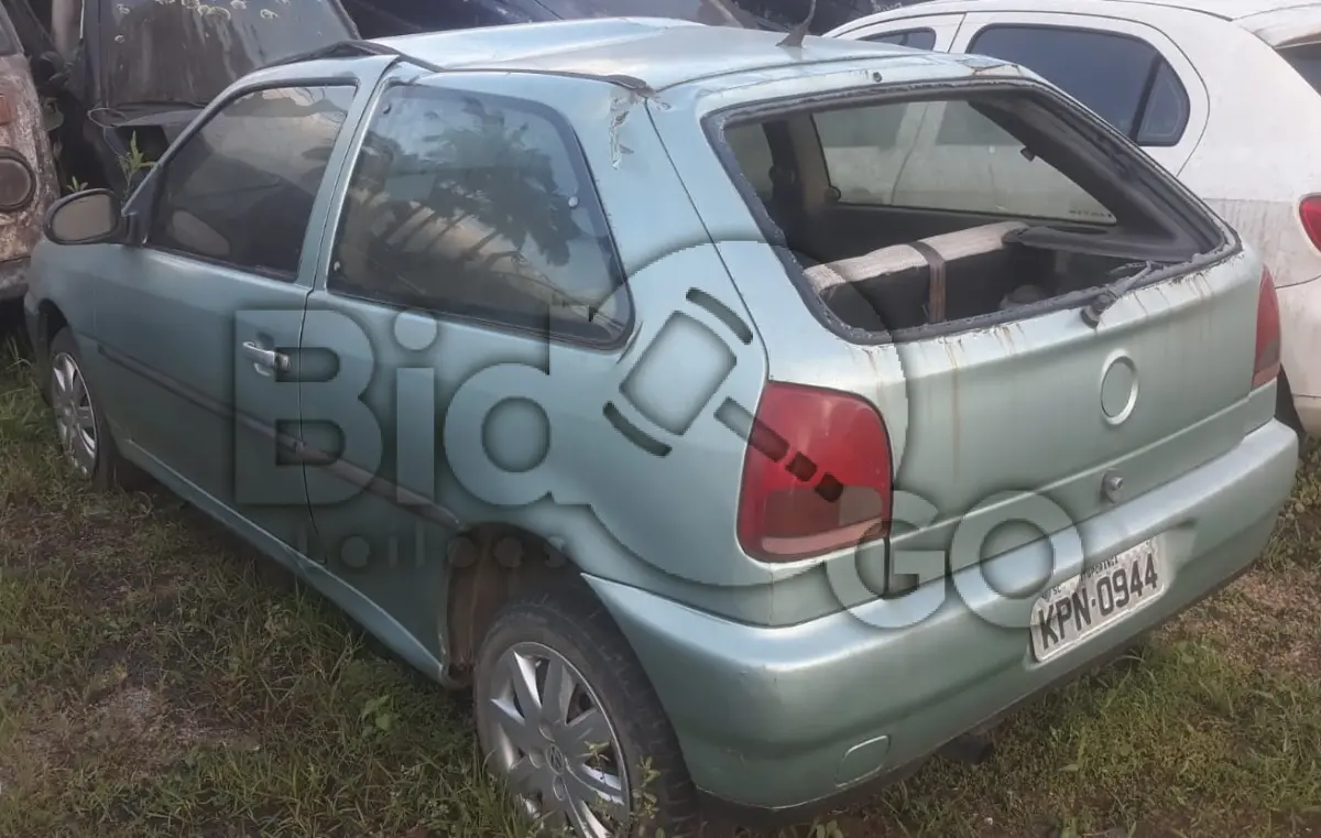 LOTE 006 - Espécie: PASSAGEIRO / Marca: VW / Modelo: GOL 1000I / Placa: KPN0944 / UF: SC / Município: Ituporanga / Ano fabricação: 1995 / Ano modelo: 1995 / Cor: VERDE / Chassi: 9BWZZZ377ST056263 / Motor: 023961 / RENAVAM: 00635354101