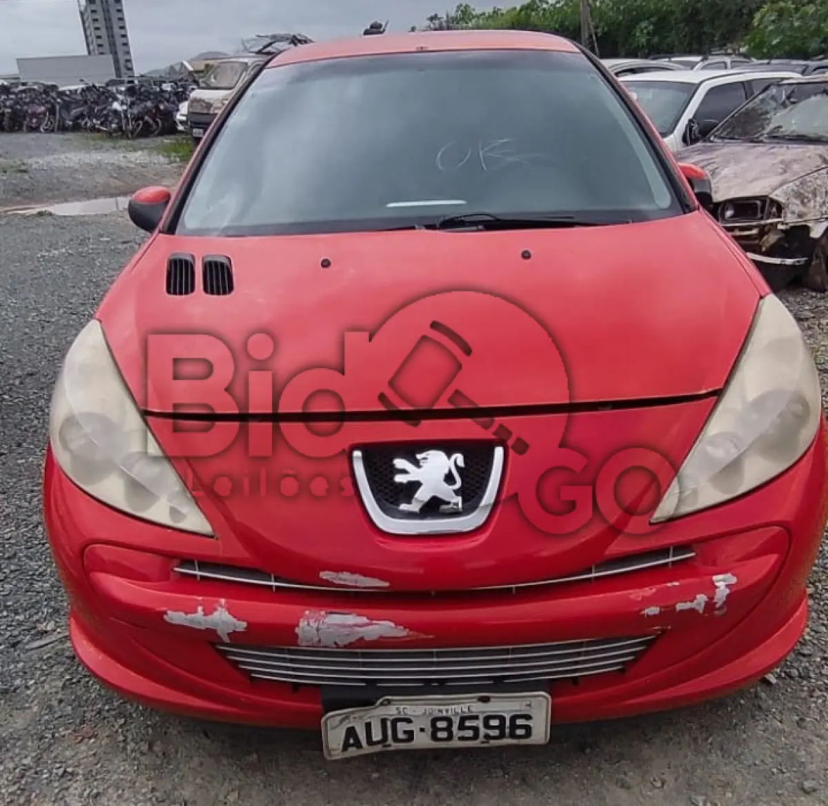 LOTE 029 - Espécie: PASSAGEIRO / Marca: PEUGEOT / Modelo: 207HB XR / Placa: AUG8F96 / UF: SC / Município: Joinville / Ano fabricação: 2011 / Ano modelo: 2012 / Cor: VERMELHA / Chassi: 9362LKFWXCB012327 / Motor: 10DBSS0159724 / RENAVAM: 00338828796