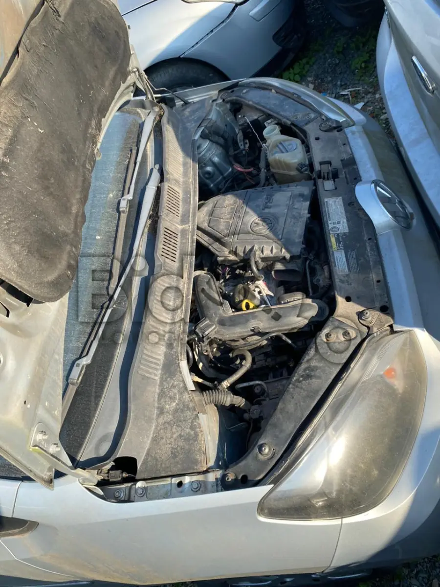 LOTE 004 - Espécie: PASSAGEIRO / Marca: VW / Modelo: UP MOVE MB / Placa: FMN1D78 / UF: PR / Município: Guarapuava / Ano fabricação: 2015 / Ano modelo: 2016 / Cor: PRATA / Chassi: 9BWAH4128GT529067 / Motor: CYT005325 / RENAVAM: 01065966617