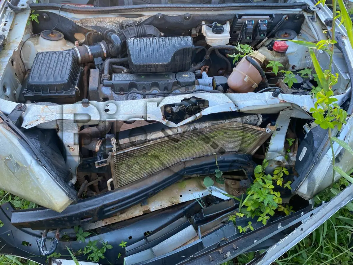 LOTE 023 - SUCATA COM MOTOR INSERVIVEL Espécie: CARGA / Marca: CHEVROLET / Modelo: MONTANA LS / Placa: FQP6D22 / UF: SP /Município: Paraguaçu Paulista / Ano fabricação: 2014 / Ano odelo: 2014 / Cor: PRATA / Chassi: 9BGCA80X0EB270161 / Motor: CSB006136 /RENAVAM:01001280030