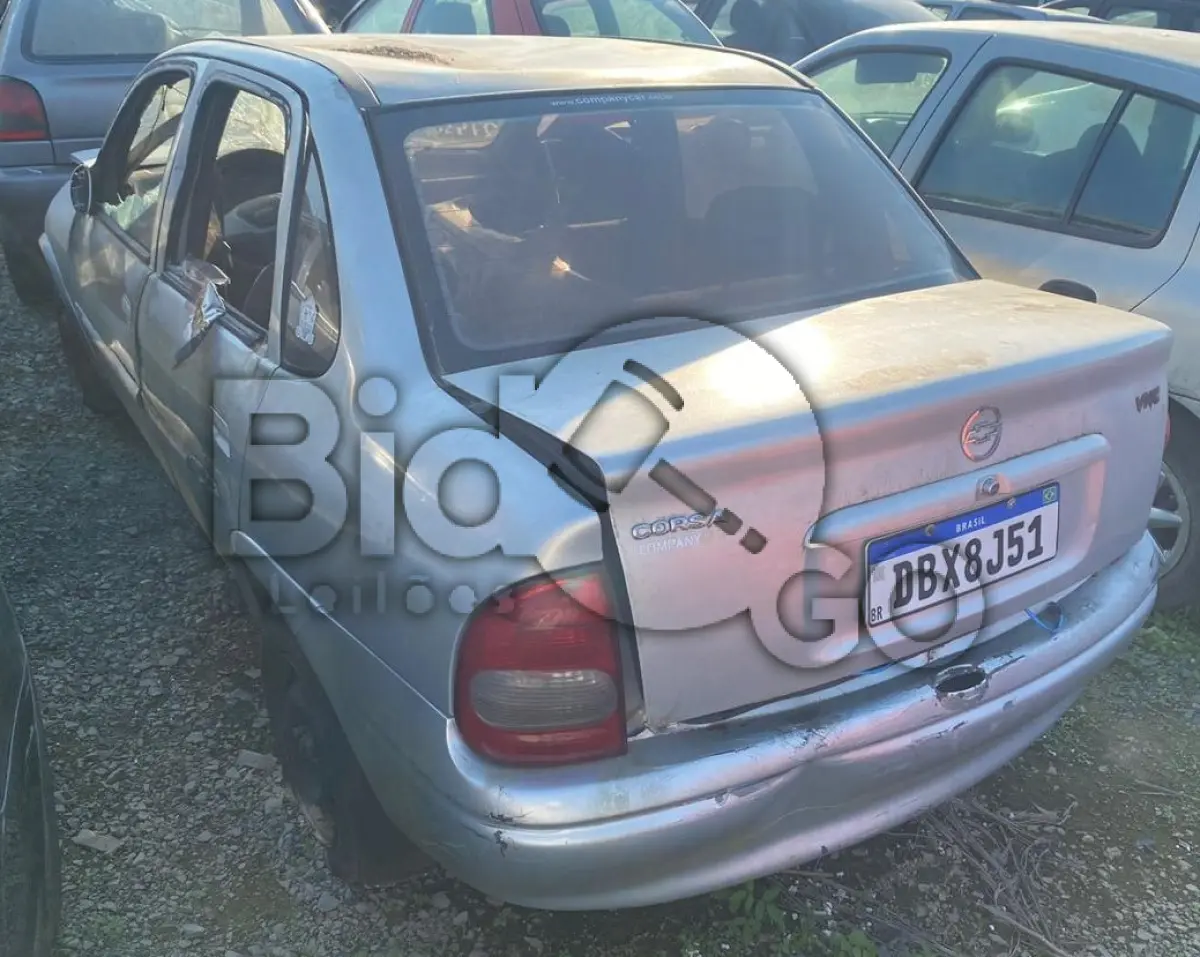 LOTE 003 - Espécie: PASSAGEIRO / Marca: GM / Modelo: CORSA CLASSIC / Placa: DBX8J51 / UF: SC / Município: Itajaí / Ano fabricação: 2003 / Ano modelo: 2003 / Cor: PRATA / Chassi: 9BGSB19X03B199278 / Motor: 8K0009331 / RENAVAM: 807903981
