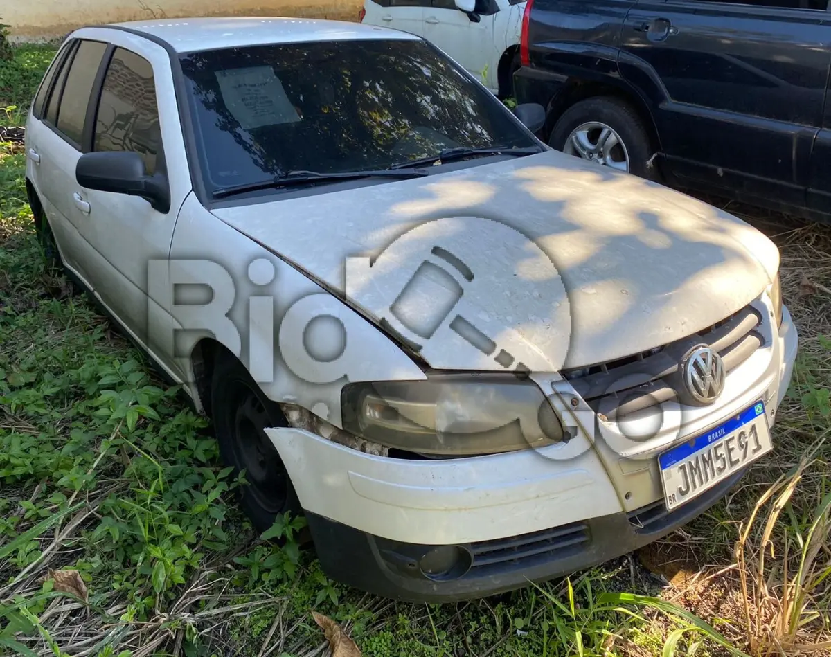 LOTE 003 - Espécie: PASSAGEIRO / Marca: VW / Modelo: GOL 1.6 POWER / Placa: JMM5E91 / UF: SP / Município: São Paulo / Ano fabricação: 2006 / Ano modelo: 2007 / Cor: BRANCA Chassi: 9BWCB05W87T073216 / Motor: BWX001166 / RENAVAM: 00904718891