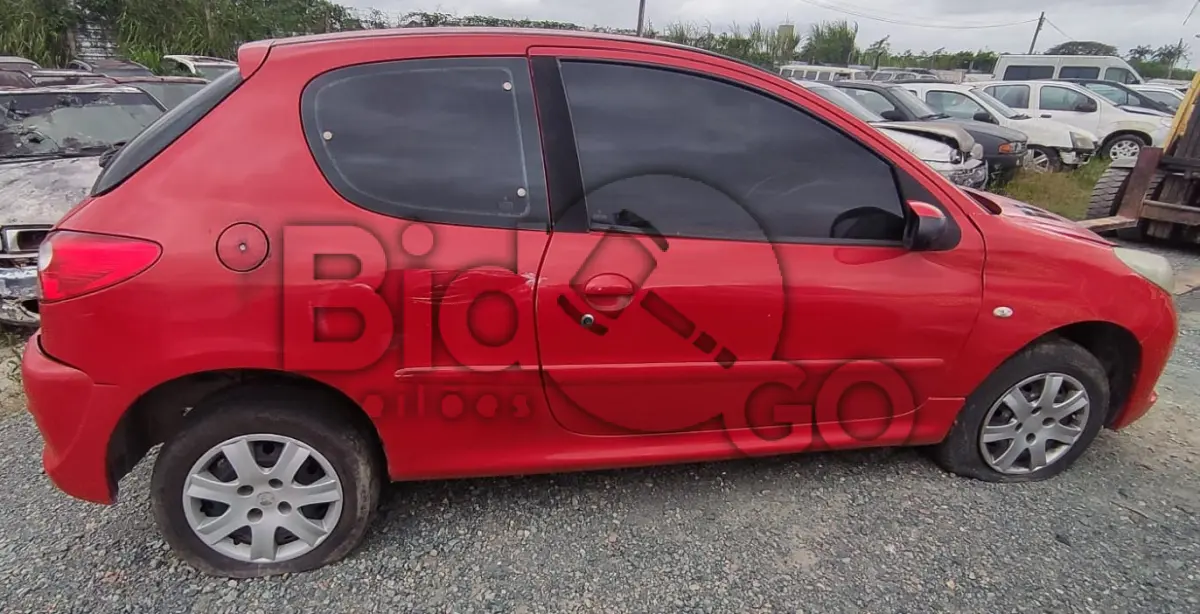 LOTE 029 - Espécie: PASSAGEIRO / Marca: PEUGEOT / Modelo: 207HB XR / Placa: AUG8F96 / UF: SC / Município: Joinville / Ano fabricação: 2011 / Ano modelo: 2012 / Cor: VERMELHA / Chassi: 9362LKFWXCB012327 / Motor: 10DBSS0159724 / RENAVAM: 00338828796