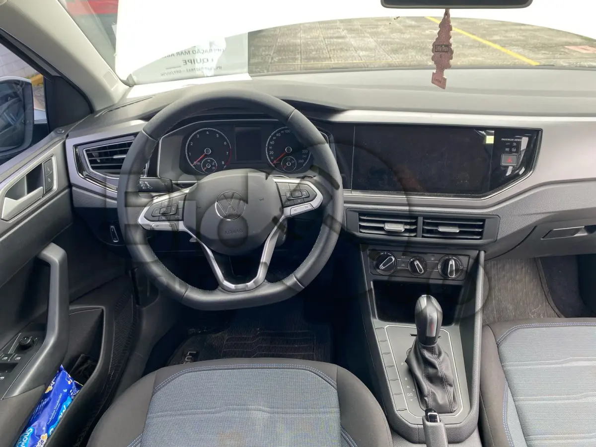 LOTE 002 - Espécie: PASSAGEIRO / Marca: VW / Modelo: NIVUS CL TSI AD / Placa: RHH8A83 / UF: PR / Município: Curitiba / Ano fabricação: 2021 / Ano modelo: 2021 / Cor: BRANCA / Chassi: 9BWCH6CH8MP055034 / Motor: DHS326655 RENAVAM: 01271358198