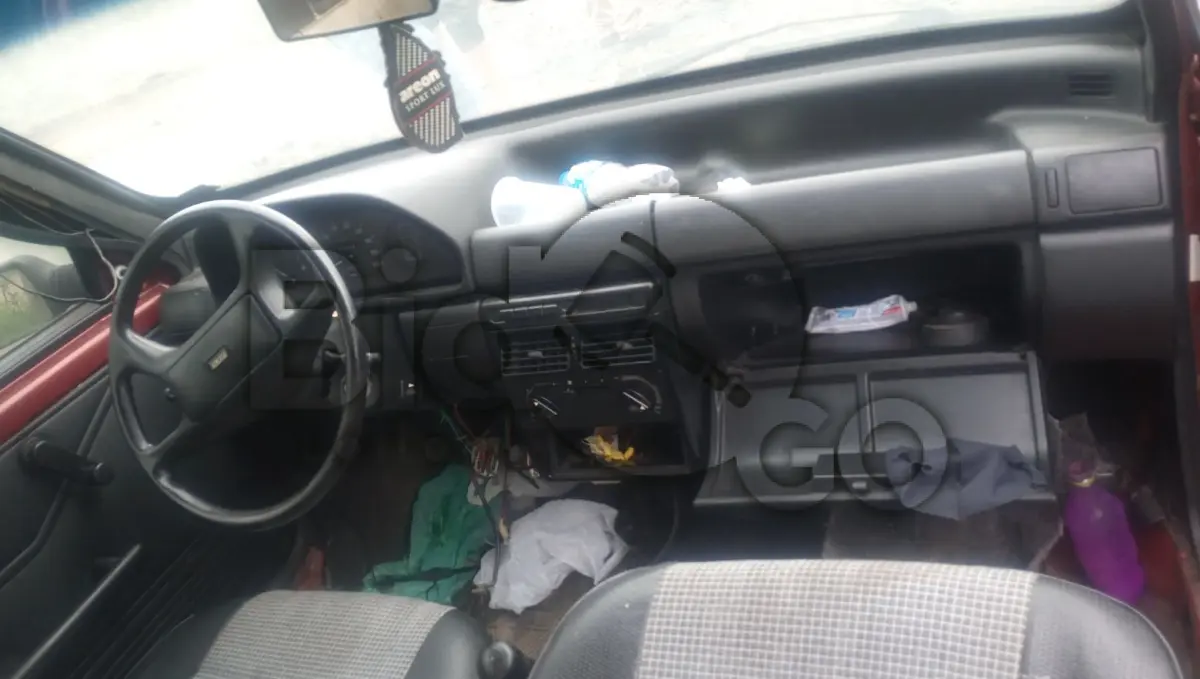LOTE 027 - Espécie: PASSAGEIRO / Marca: FIAT / Modelo: UNO MILLE IE / Placa: LXJ9882 / UF: SC / Município: Ituporanga / Ano fabricação: 1995 / Ano modelo: 1996 / Cor: VERMELHA / Chassi: 9BD146067S5630362 / Motor:146A70114451445 RENAVAM: 00648119742