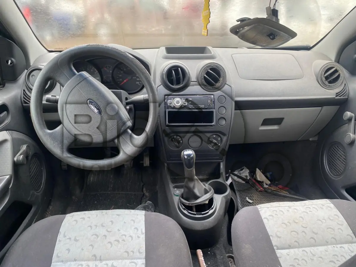 LOTE 002 - Espécie: PASSAGEIRO / Marca: FORD / Modelo: FIESTA FLEX / Placa: MEY5H08 / UF: SC / Município: Barra Velha / Ano fabricação: 2007 / Ano modelo: 2008 / Cor: PRETA / Chassi: 9BFZF10A588183175 / Motor: SMJA88183175 / RENAVAM: 00938538926
