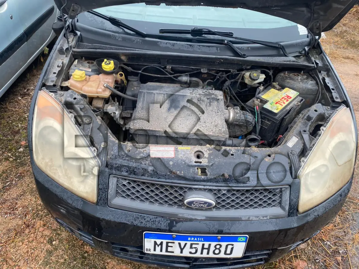 LOTE 002 - Espécie: PASSAGEIRO / Marca: FORD / Modelo: FIESTA FLEX / Placa: MEY5H08 / UF: SC / Município: Barra Velha / Ano fabricação: 2007 / Ano modelo: 2008 / Cor: PRETA / Chassi: 9BFZF10A588183175 / Motor: SMJA88183175 / RENAVAM: 00938538926