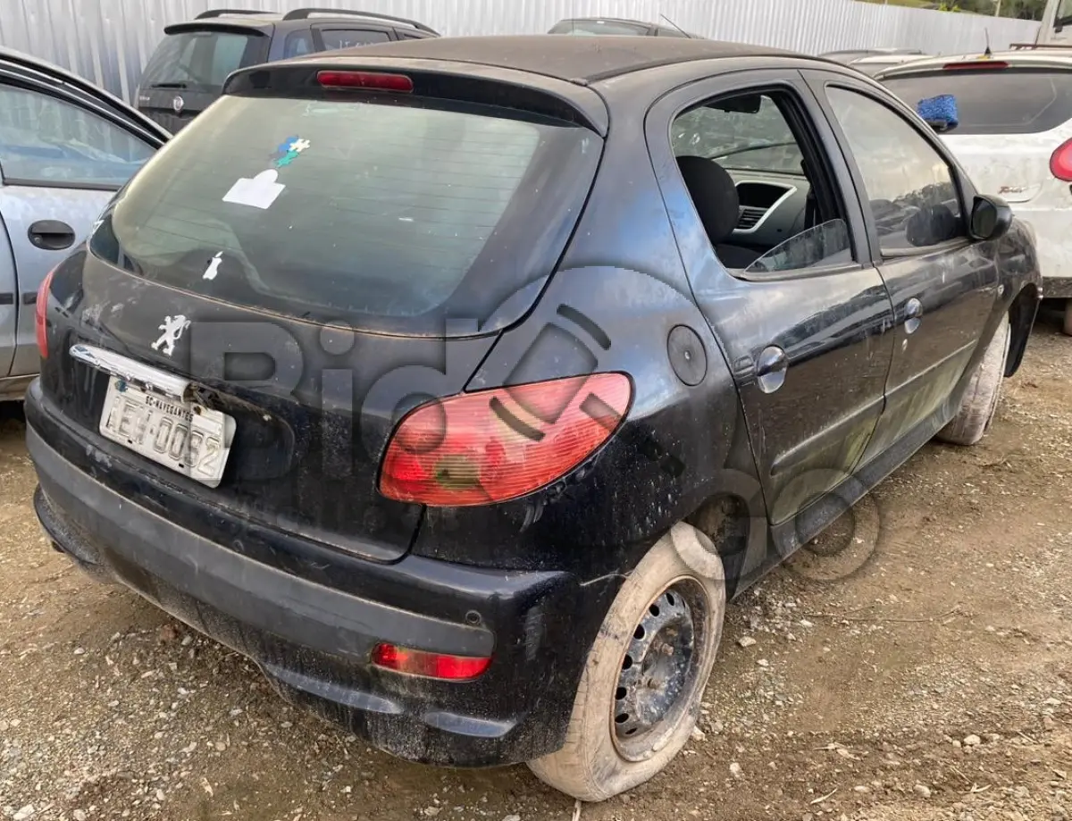 LOTE 003 - Espécie: PASSAGEIRO / Marca: I / Modelo: PEUGEOT 207HB XR / Placa: AEW0092 / UF: SC / Município: Navegantes / Ano fabricação: 2010 / Ano modelo: 2010 / Cor: PRETA / Chassi: 8AD2MKFWXBG021142 / Motor: 10DBSS0099303 / RENAVAM: 233364030