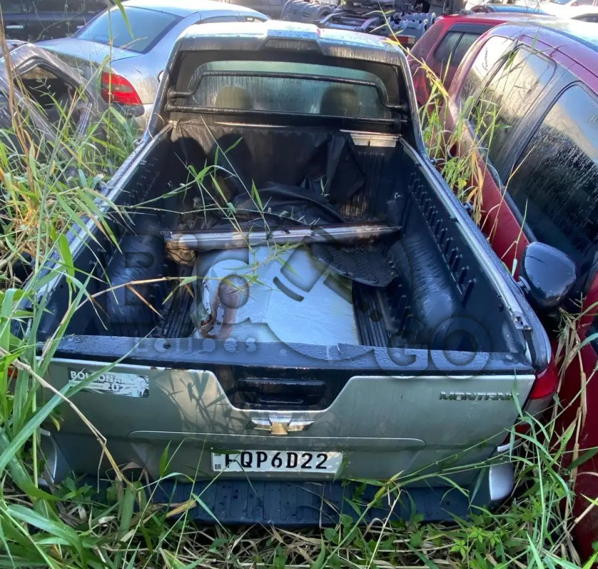LOTE 023 - SUCATA COM MOTOR INSERVIVEL Espécie: CARGA / Marca: CHEVROLET / Modelo: MONTANA LS / Placa: FQP6D22 / UF: SP /Município: Paraguaçu Paulista / Ano fabricação: 2014 / Ano odelo: 2014 / Cor: PRATA / Chassi: 9BGCA80X0EB270161 / Motor: CSB006136 /RENAVAM:01001280030