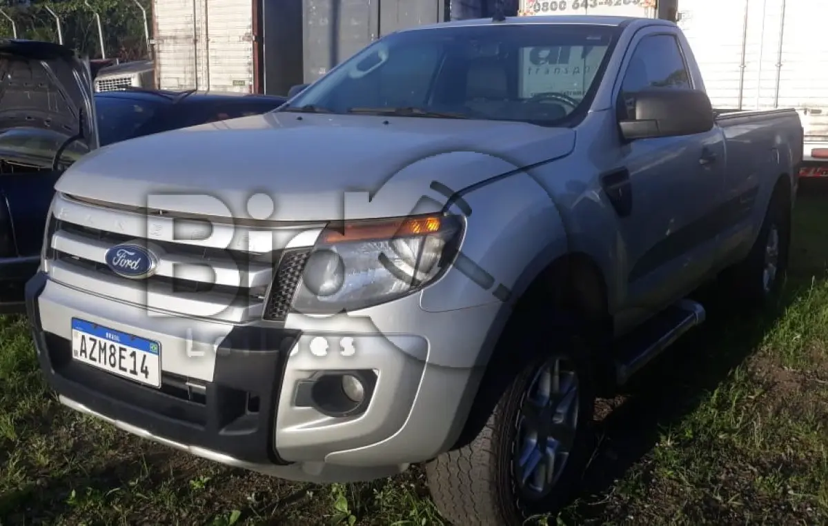 LOTE 011 - Espécie: CARGA / Marca: I / Modelo: FORD RANGER XLS CS2 25 / Placa: AZM8E14 / UF: PR / Município: Tapira / Ano fabricação: 2014 / Ano modelo: 2014 / Cor: PRATA / Chassi: 8AFAR20F2FJ282535 / Motor: EV2GFJ282535 / RENAVAM: 01045241595
