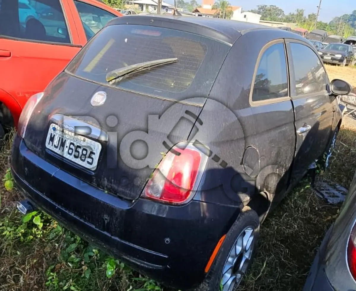LOTE 013 - Espécie: PASSAGEIRO / Marca: I / Modelo: FIAT 500 CULT DUAL / Placa: MJM6585 / UF: SC / Município: Blumenau / Ano fabricação: 2011 / Ano modelo: 2011 / Cor: PRETA / Chassi: 3C3AFFAR8CT149495 / Motor: 327A0113815097 / RENAVAM: 476256488