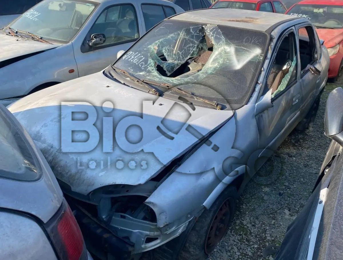 LOTE 003 - Espécie: PASSAGEIRO / Marca: GM / Modelo: CORSA CLASSIC / Placa: DBX8J51 / UF: SC / Município: Itajaí / Ano fabricação: 2003 / Ano modelo: 2003 / Cor: PRATA / Chassi: 9BGSB19X03B199278 / Motor: 8K0009331 / RENAVAM: 807903981