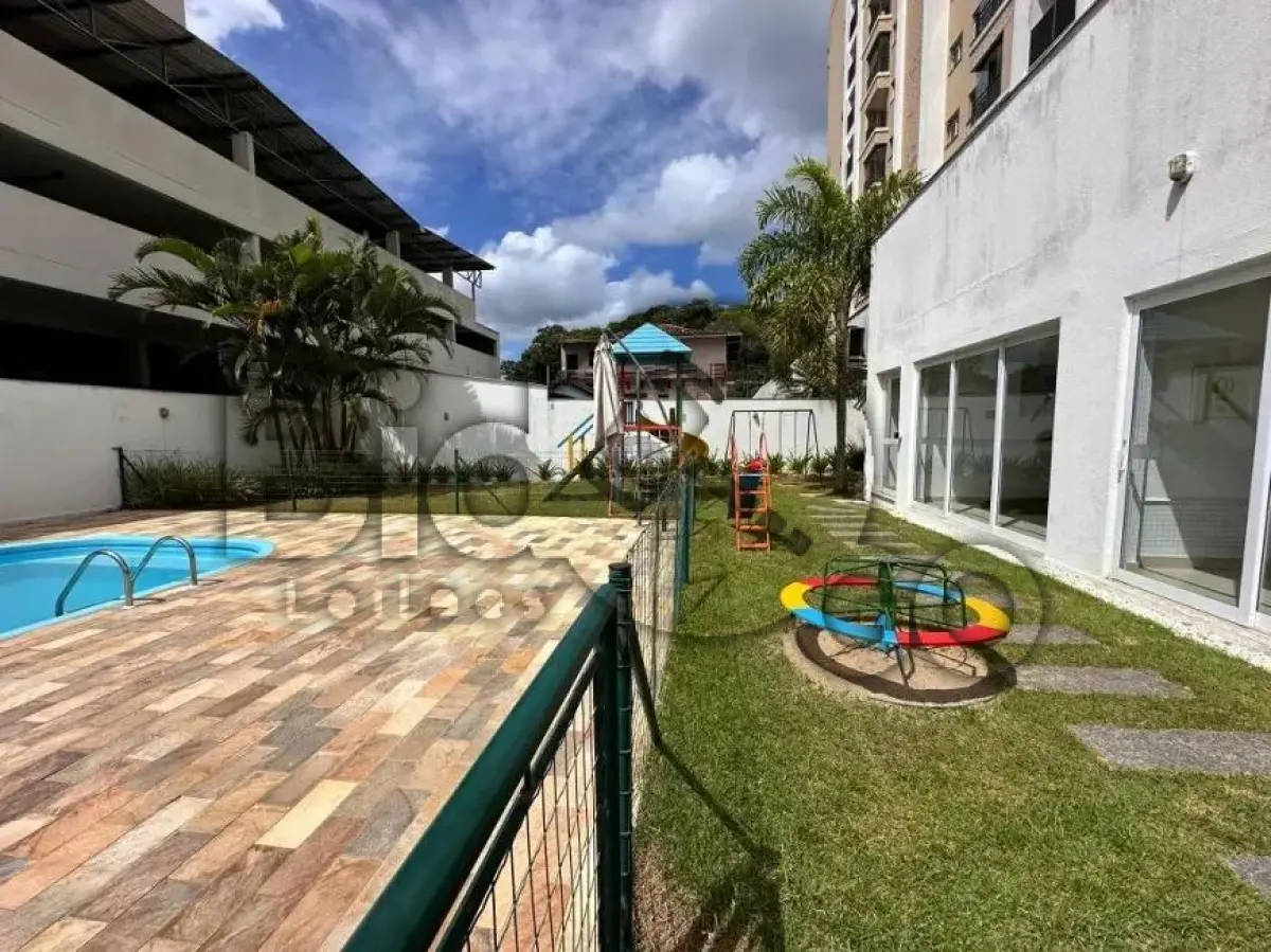 LOTE 001 - APTO E BOX EM JOINVILLE