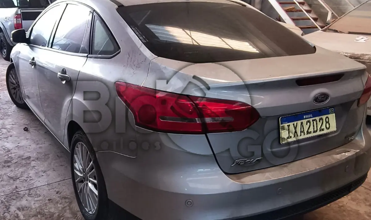LOTE 004 - Espécie: PASSAGEIRO / Marca: I / Modelo: FORD FOCUS SE AT 2.0SC / Placa: IXA2D28 / UF: RS / Município: Candelária / Ano fabricação: 2015 / Ano modelo: 2016 / Cor: PRATA / Chassi: 8AFSZZFFCGJ381742 / Motor: U4DAGJ381742 / RENAVAM: 01074255140