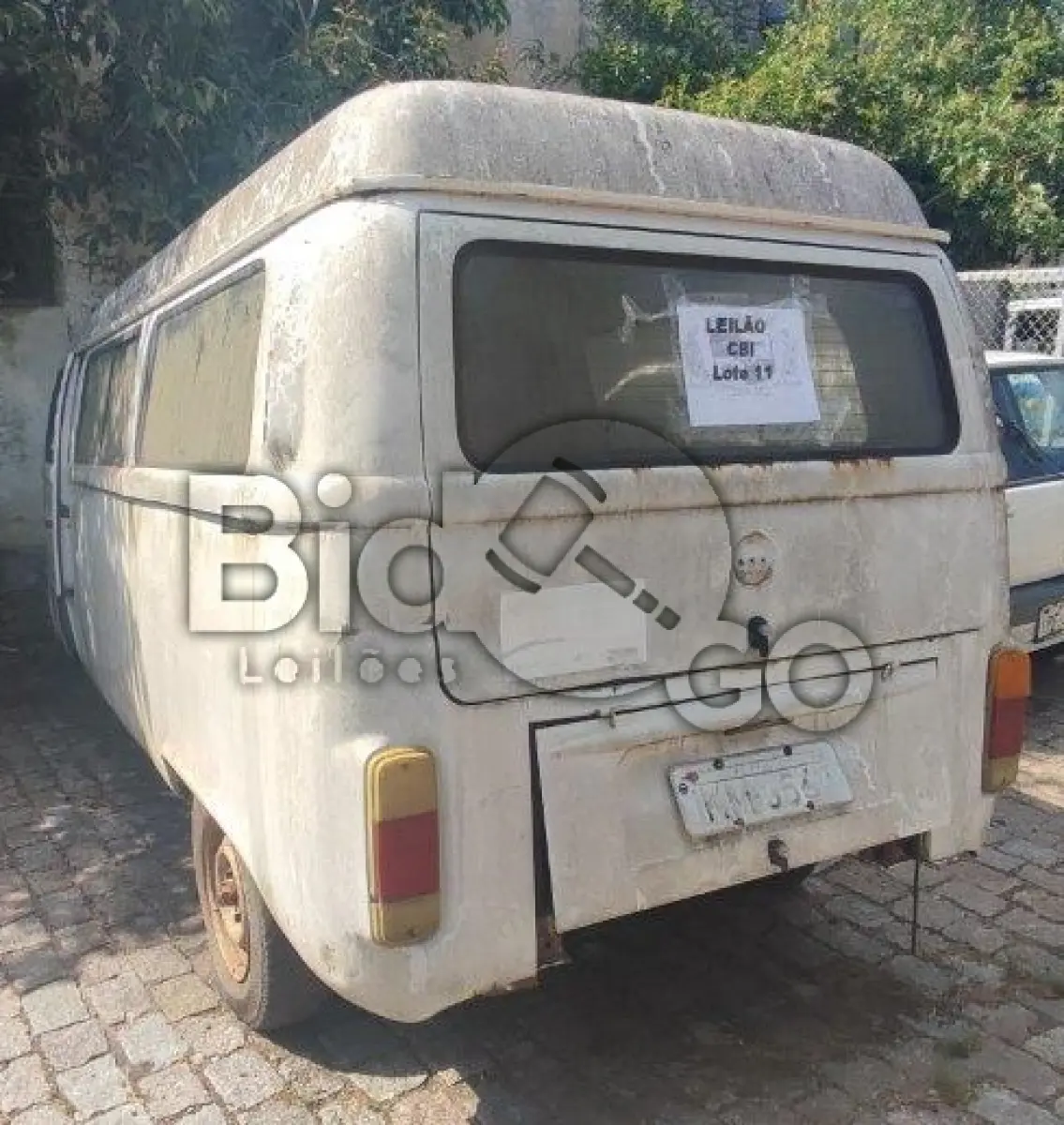 LOTE 011 - VW Kombi, Placa: IKM3567, Ano/Modelo: 2001/2002, Renavam: 775441090, C/ motor desmontado.
