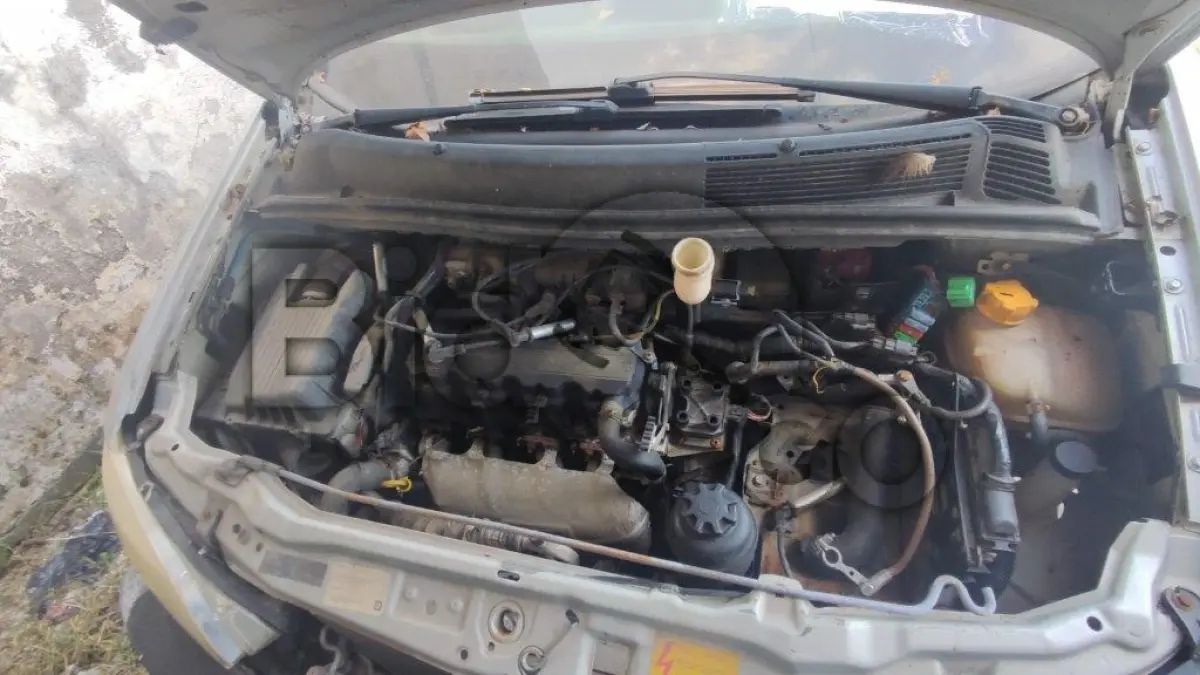 LOTE 018 - GM Zafira Elegance, Placa: IZP2012, Ano/Modelo: 2009/2010, Renavam: 179872842, C/ motor.