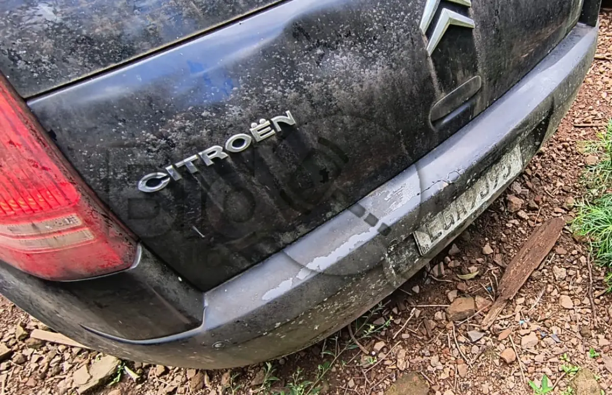 LOTE 002 - Espécie: PASSAGEIRO / Marca: I / Modelo: CITROEN C4 16GLX5P F / Placa: EGA9J95 / UF: RS / Município: Vale Real / Ano fabricação: 2009 / Ano modelo: 2010 / Cor: PRETA / Chassi: 8BCLCN6BYAG503297 / Motor: 10DBU20032047 / RENAVAM: 00147702453