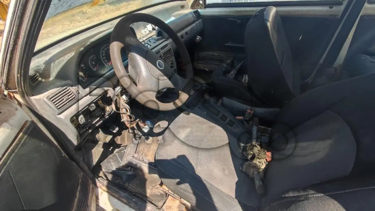 LOTE 012 - FIAT Uno Mille Fire Flex, Placa: INL8G54, Ano/Modelo: 2006/2007, Renavam: 902053345, C/ motor.