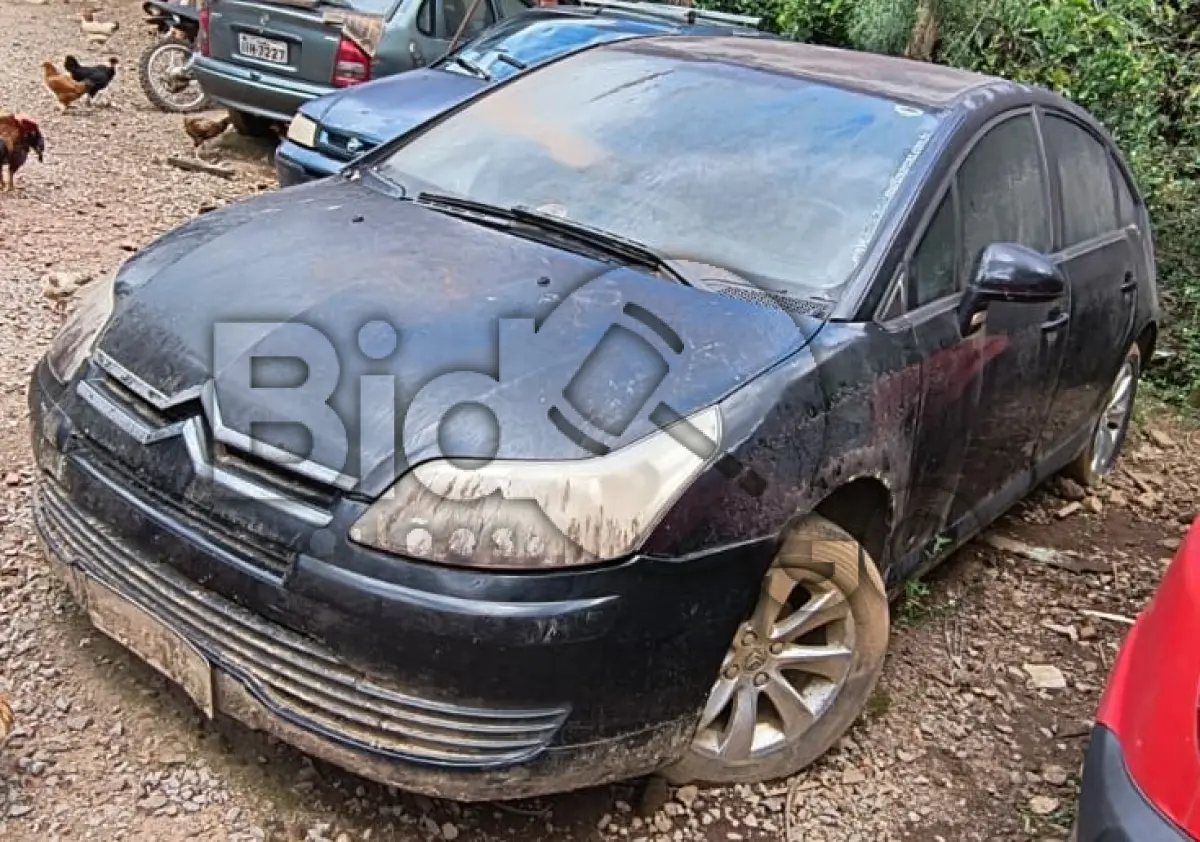 LOTE 002 - Espécie: PASSAGEIRO / Marca: I / Modelo: CITROEN C4 16GLX5P F / Placa: EGA9J95 / UF: RS / Município: Vale Real / Ano fabricação: 2009 / Ano modelo: 2010 / Cor: PRETA / Chassi: 8BCLCN6BYAG503297 / Motor: 10DBU20032047 / RENAVAM: 00147702453