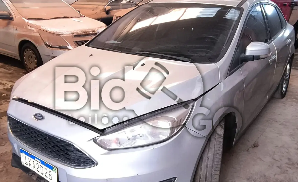 LOTE 004 - Espécie: PASSAGEIRO / Marca: I / Modelo: FORD FOCUS SE AT 2.0SC / Placa: IXA2D28 / UF: RS / Município: Candelária / Ano fabricação: 2015 / Ano modelo: 2016 / Cor: PRATA / Chassi: 8AFSZZFFCGJ381742 / Motor: U4DAGJ381742 / RENAVAM: 01074255140
