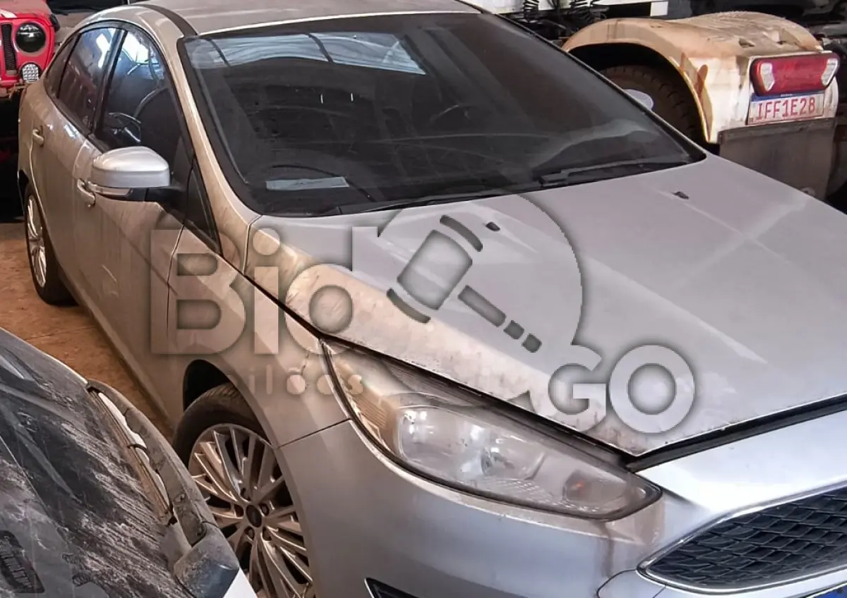 LOTE 004 - Espécie: PASSAGEIRO / Marca: I / Modelo: FORD FOCUS SE AT 2.0SC / Placa: IXA2D28 / UF: RS / Município: Candelária / Ano fabricação: 2015 / Ano modelo: 2016 / Cor: PRATA / Chassi: 8AFSZZFFCGJ381742 / Motor: U4DAGJ381742 / RENAVAM: 01074255140