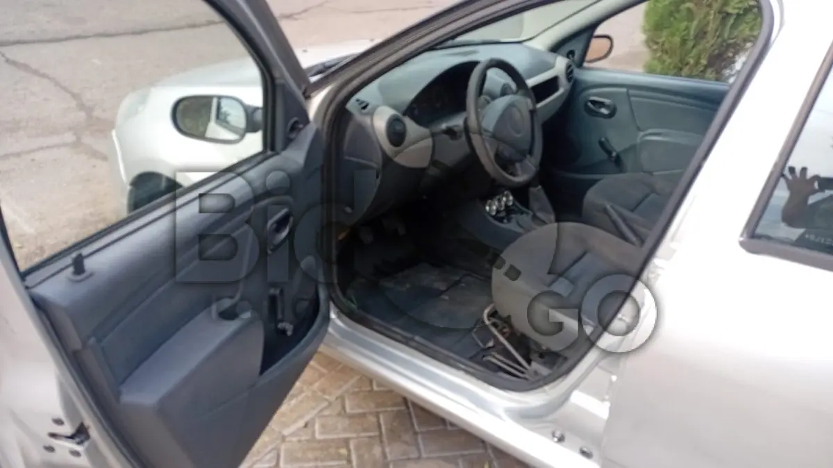 LOTE 010 - RENAULT/SANDERO AUT1016V, Ano/modelo: 2008/2009, Placa: MFR0C34, Chassi: 93YBSR0RH9J100005 ,RENAVAM: 971521859, Cor: Prata