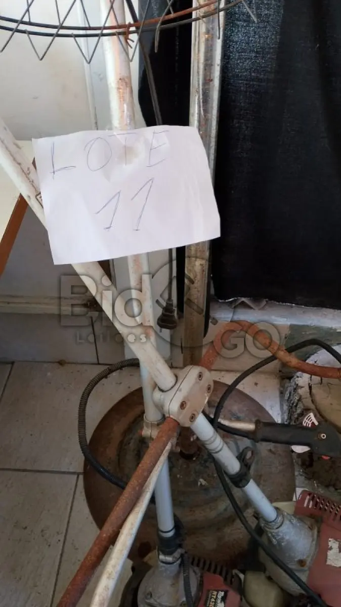 LOTE 011 - Composto por duas Sucata de Roçadeira e um Ventilador.