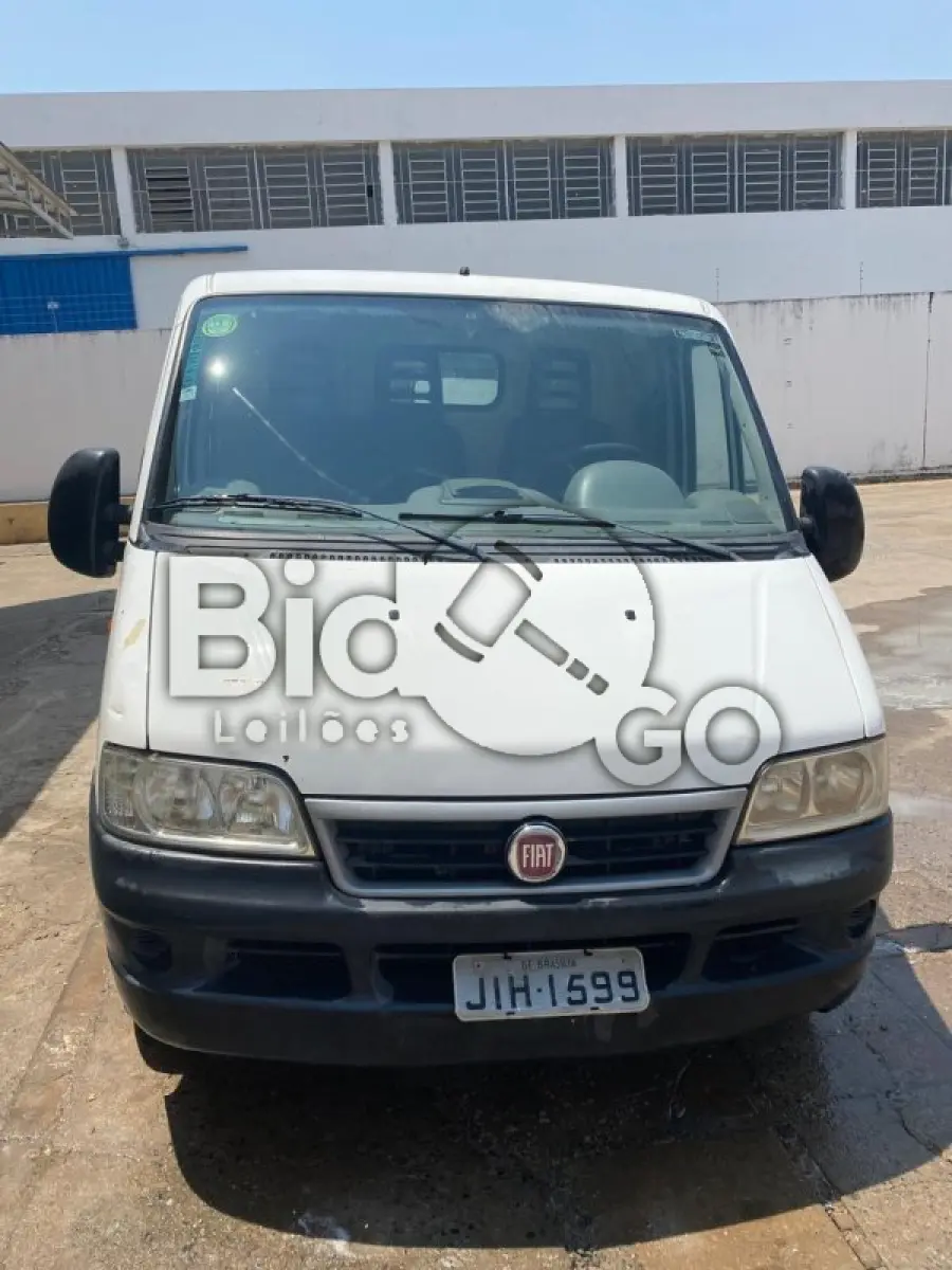 LOTE 002 - CAMINHONETE FIAT/DUCATO CARGO, ANO/FAB: 2011/2012