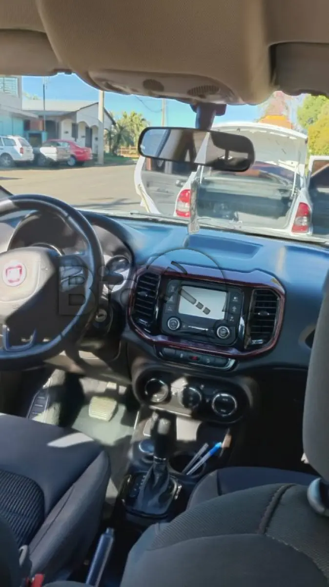 LOTE 007 - Veículo Camioneta TORO Freedom 4x4 2.0 Diesel, ano 2018, modelo 2019, Está em boas condições e em uso.