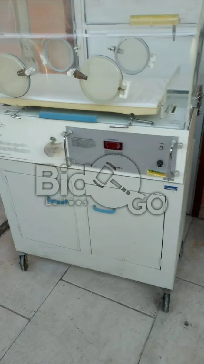 LOTE 002 - Composto por balanças
Berço Neo Natal 
