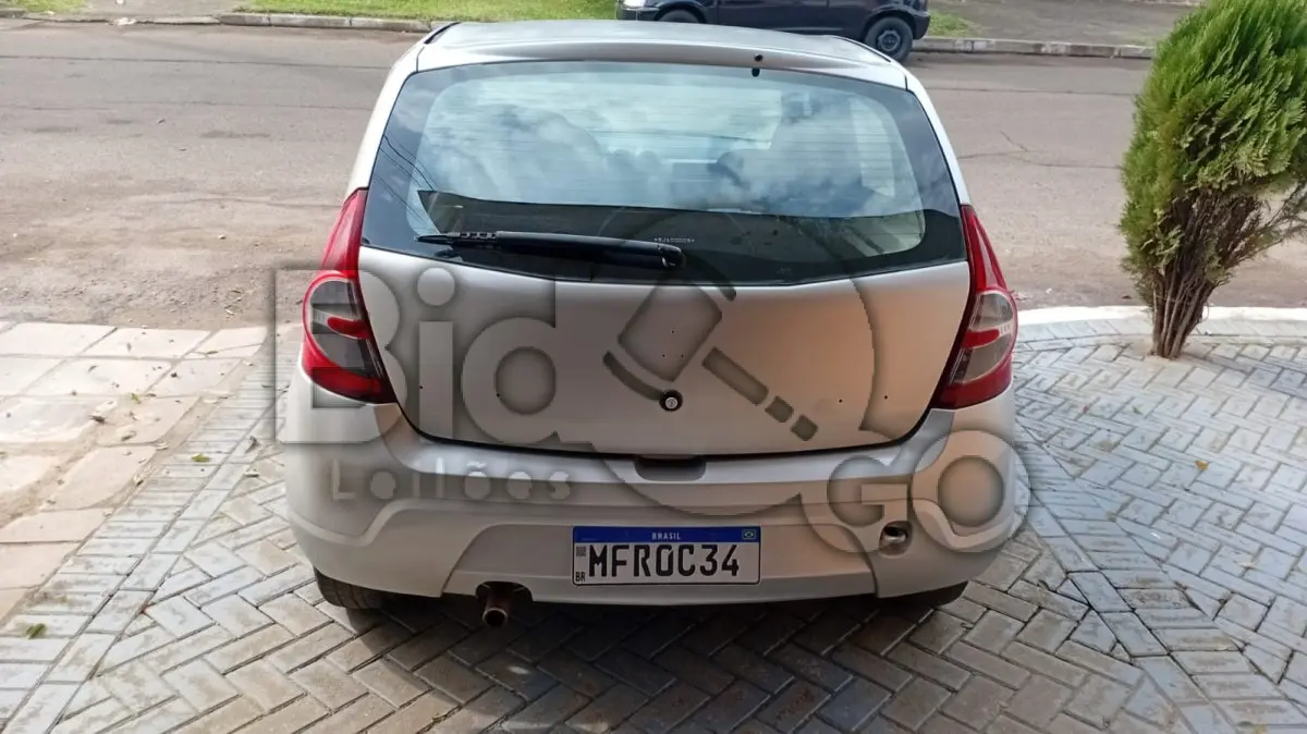 LOTE 010 - RENAULT/SANDERO AUT1016V, Ano/modelo: 2008/2009, Placa: MFR0C34, Chassi: 93YBSR0RH9J100005 ,RENAVAM: 971521859, Cor: Prata