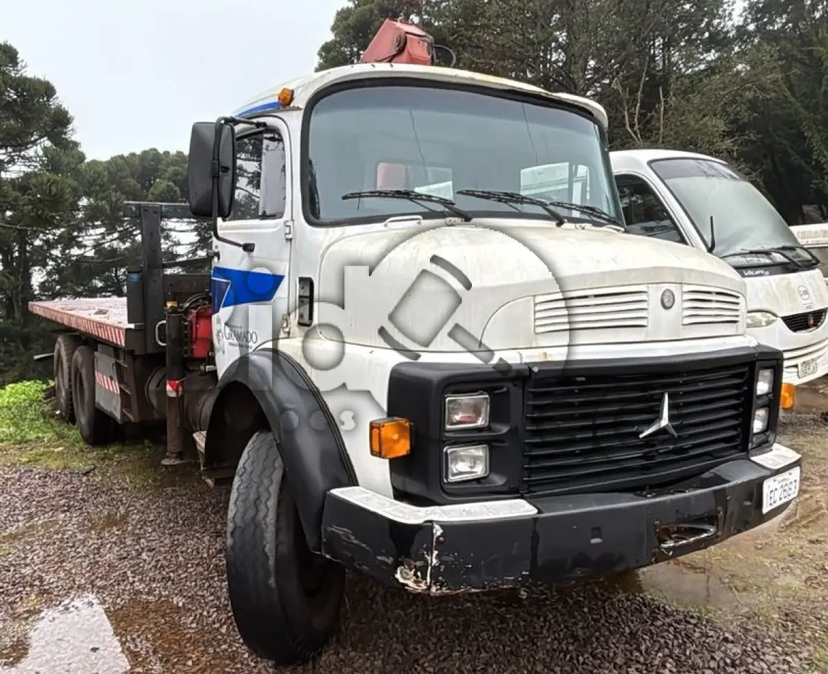LOTE 006 - CAMINHÃO MERCEDES BENZ ANO 1975