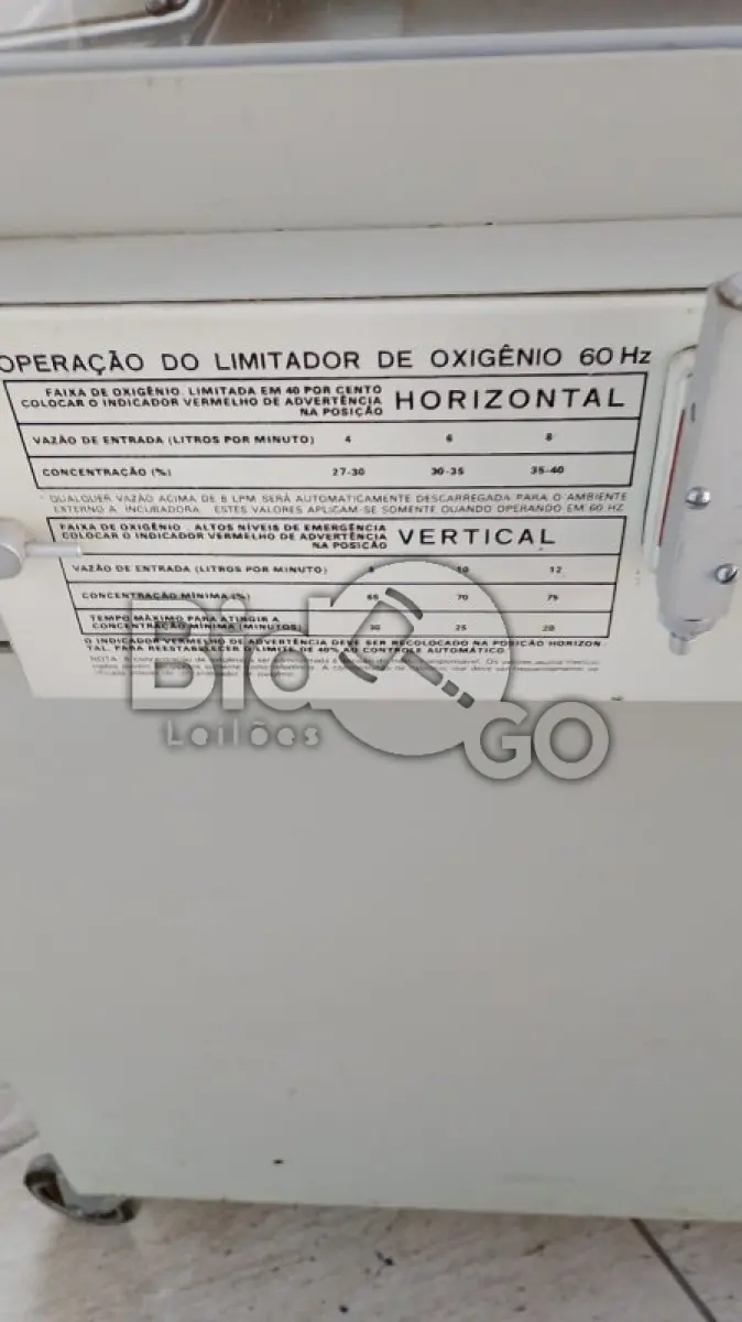 LOTE 002 - Composto por balanças
Berço Neo Natal 