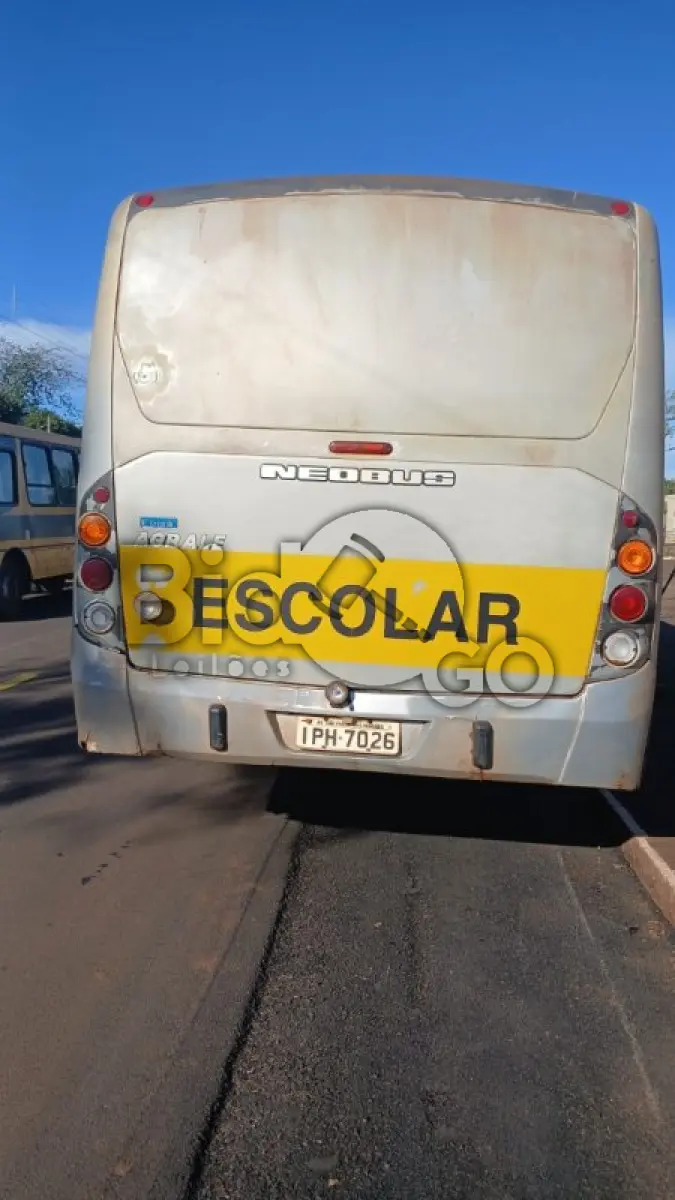 LOTE 006 - Veículo Ônibus Agrale MA, ano 2008, transporte escolar, Está em condições regular e em uso.