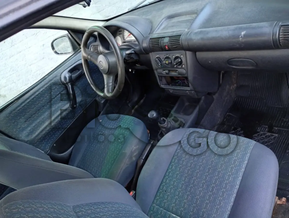 LOTE 013 - GM/CORSA WIND, Ano/modelo: 2000/2001, Placa: IJM4E85, Chassi: 9BGSC19Z01C102724, 
RENAVAM: 737028866, Cor: Prata