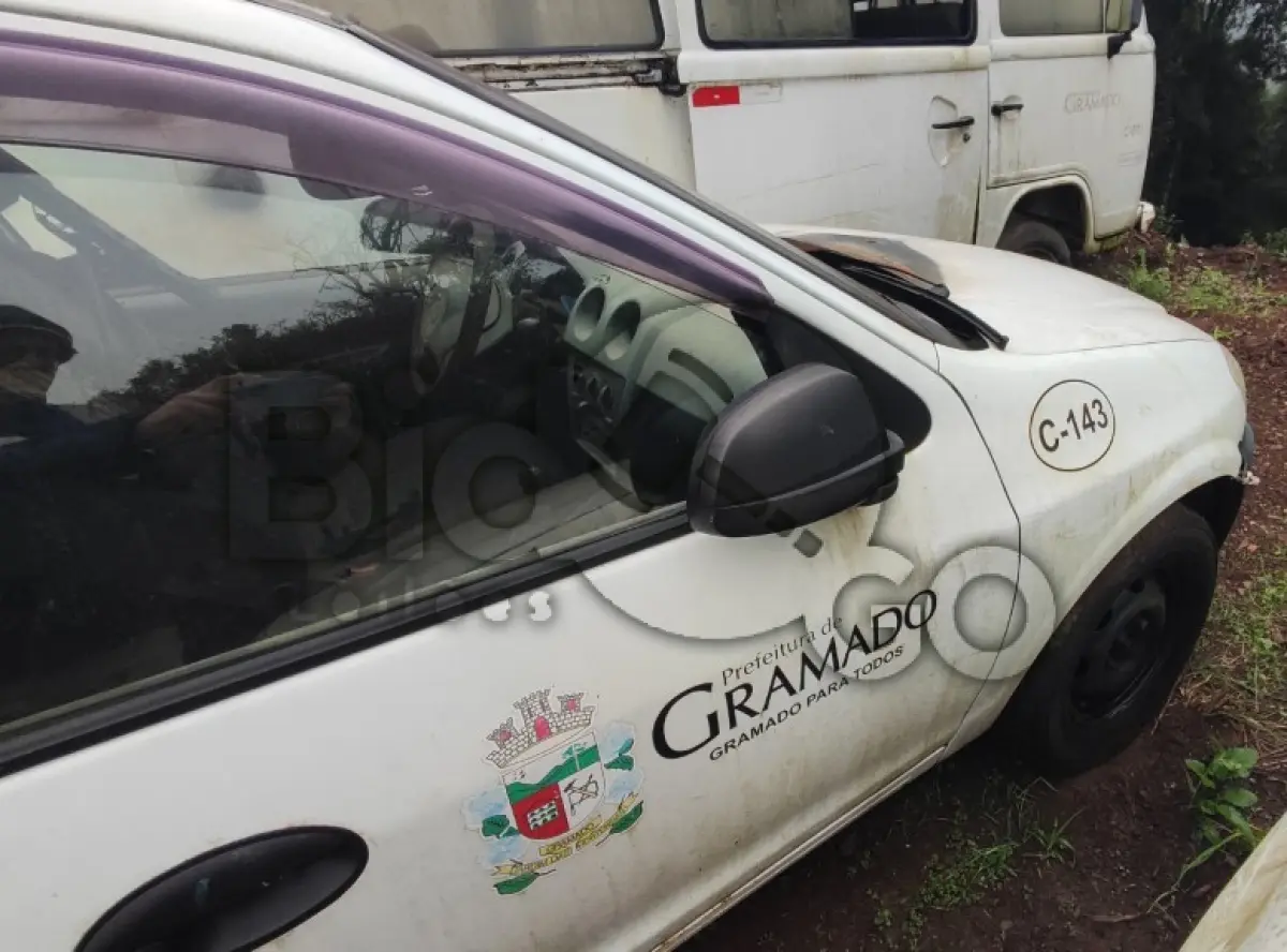 LOTE 010 - SUCATA - GM CELTA 4P LIFE, COR BRANCO, C143 / ANO 2007,