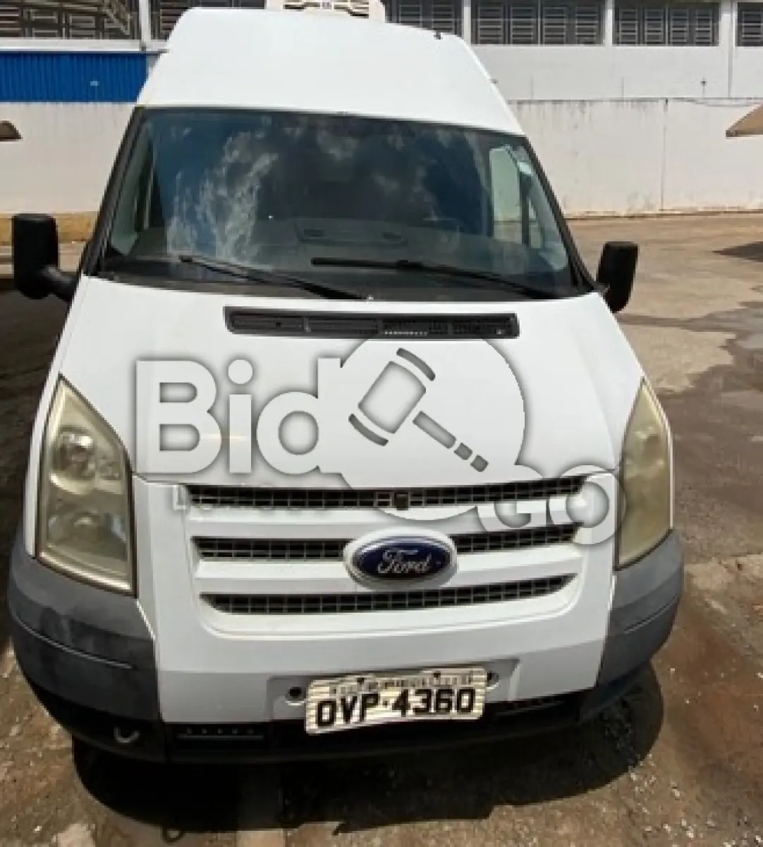 LOTE 001 - CAMINHONETE I/FORD TRANSIT 350L, ANO/FAB: 2013/2013,
