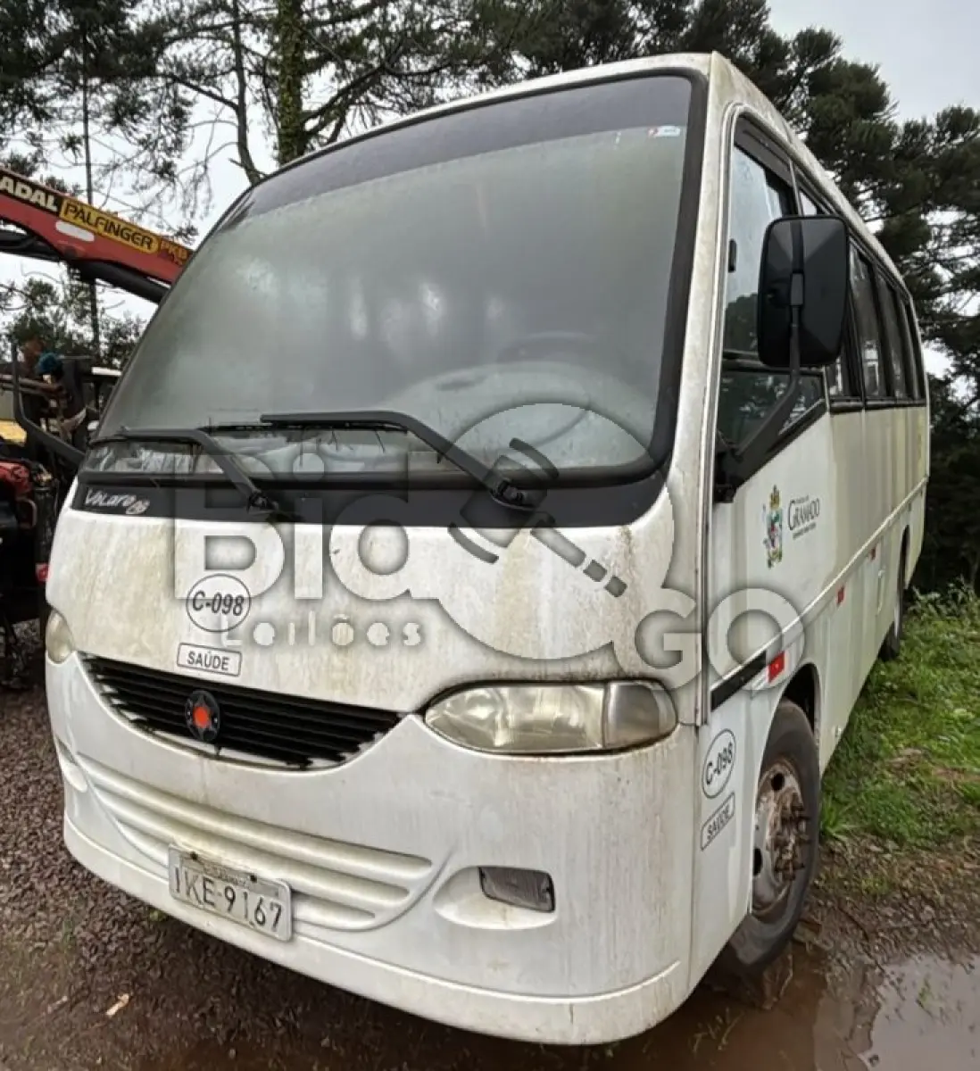 LOTE 005 - MICRO ÔNIBUS MARCOPOLO/ VOLARE LOTACAO COR BRANCA ANO 2001