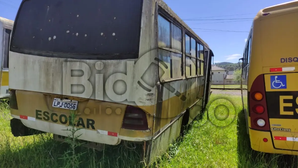 LOTE 009 - Automóvel Ônibus VW/MASCA GRANMICRO, ano 2003/2004