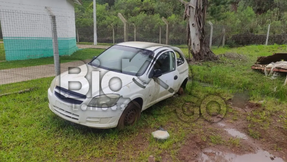 LOTE 025 - SUCATA automóvel CHEVROLET/CELTA 1.0 LS, ano 2011/2012