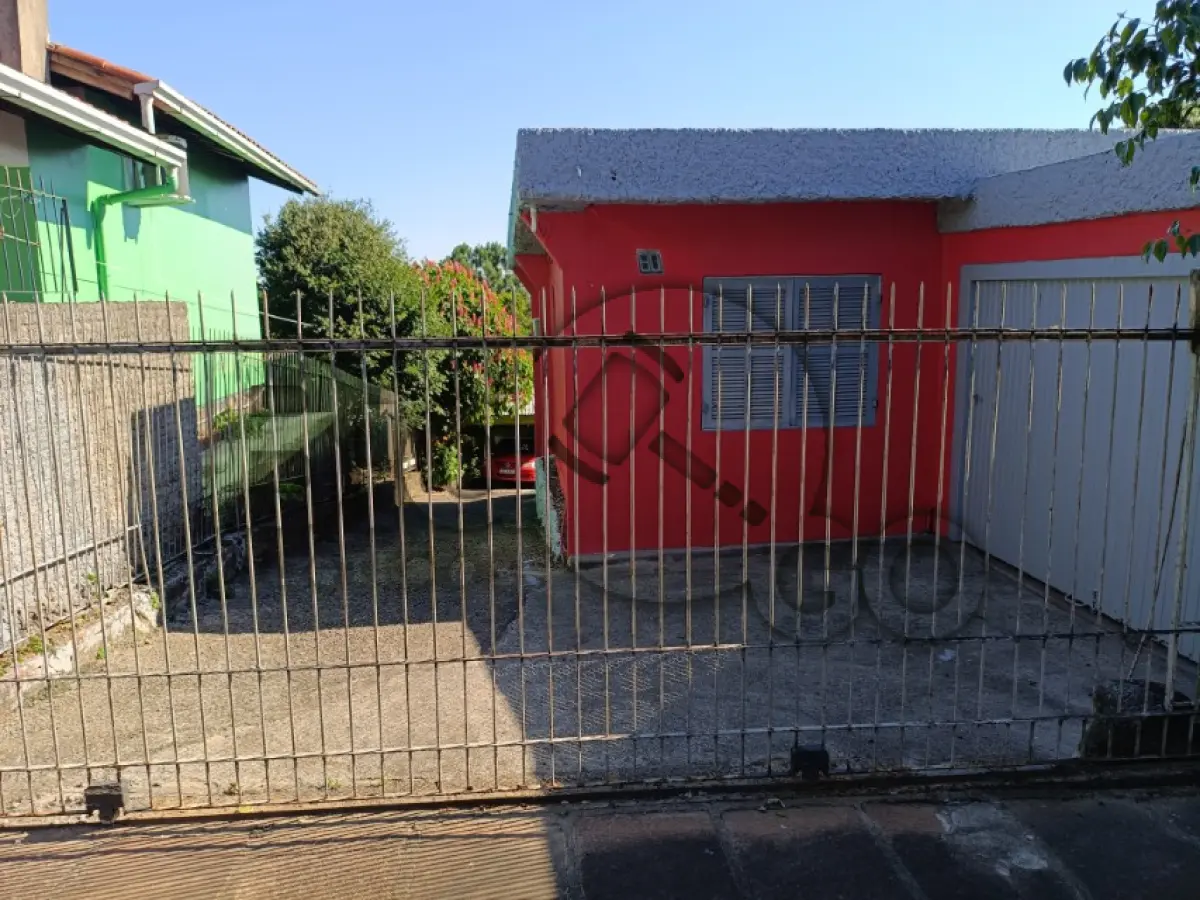 LOTE 002 - 50% DO IMÓVEL - TERRENO URBANO DE 420m² com edificações não averbadas, devidamente cadastrado sob matrícula nº 5.913 do Cartório de Registro de Imóveis de Sapiranga/RS
