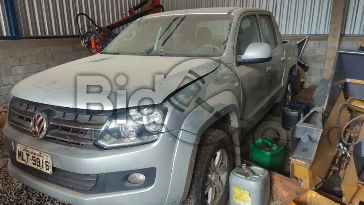 LOTE 013 - Automóvel VW/AMAROK CD 4X4 TREND, ano 2013/2013