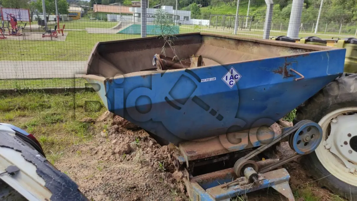 LOTE 020 - SUCATA ESPALHADOR DE CALCÁRIO