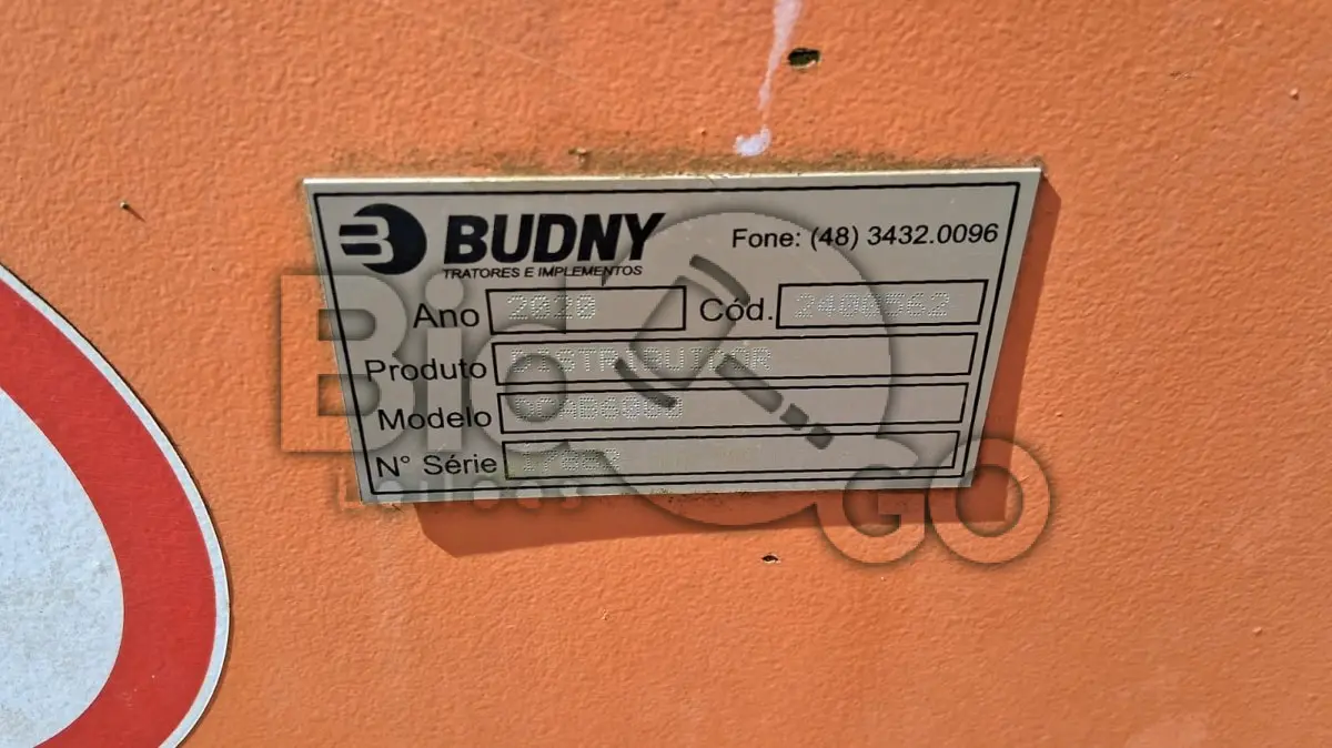 LOTE 021 - DISTRIBUIDOR DE CALCÁRIO E ADUBO DCAB-6000 TANDEM COM PNEUS BUDNY