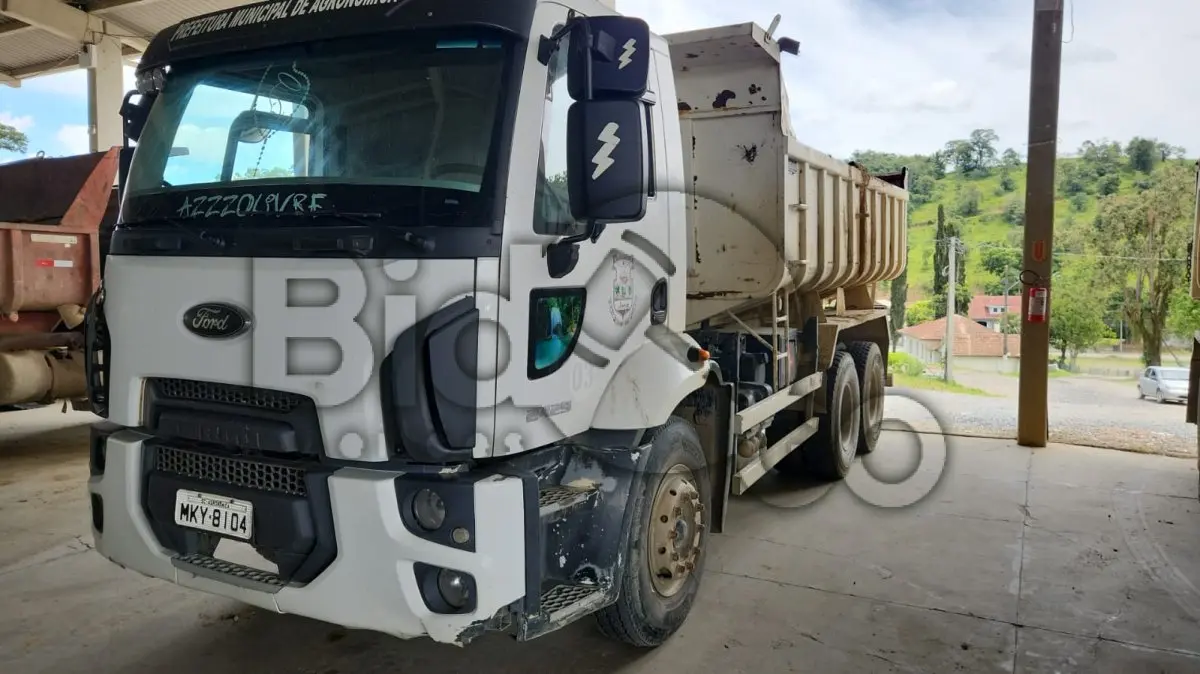 LOTE 007 - FORD/CARGO 2429 L, Fabricação/Modelo: 2013/2013